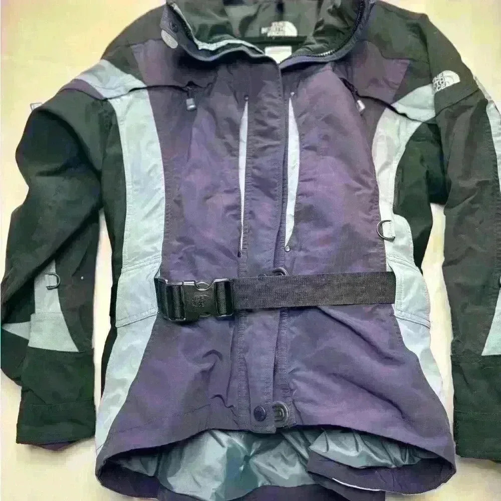 Fantastic cond, women’s Sz 14 VINTAGE The North Face,  ski and snowboard jacket